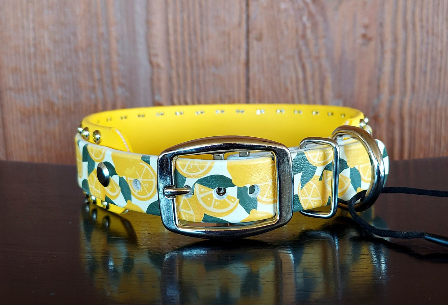 Lemons UV Printed Buckle Collar