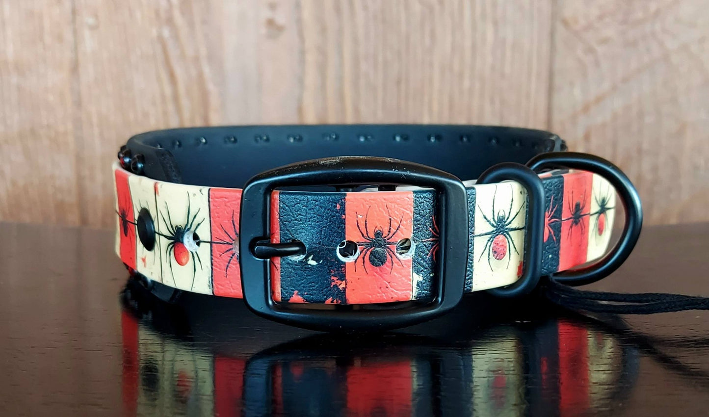 Spider Blocks Buckle Collar