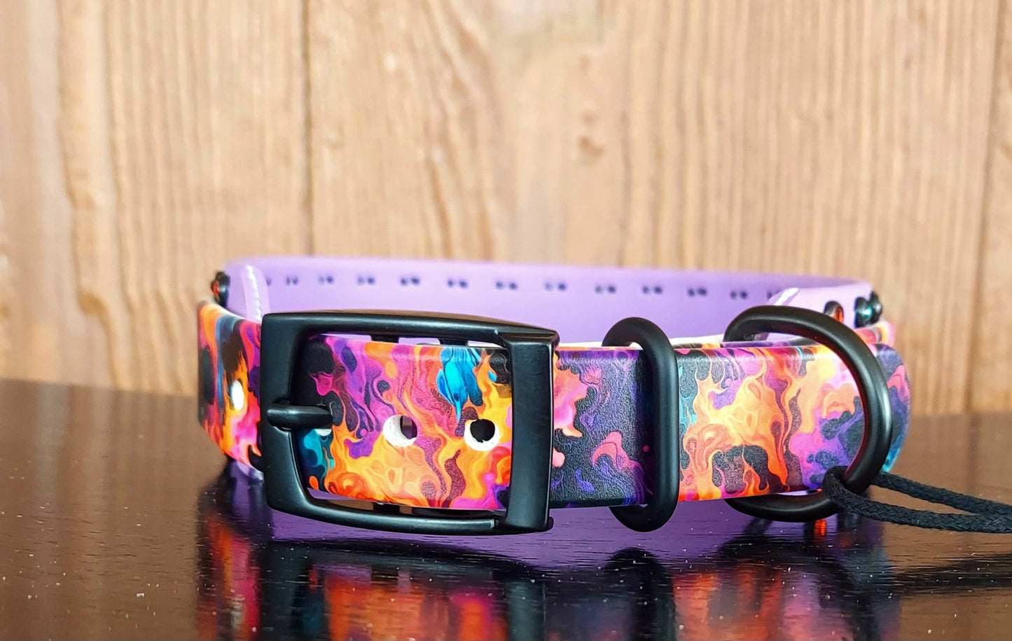 Bold Flames Buckle Collar