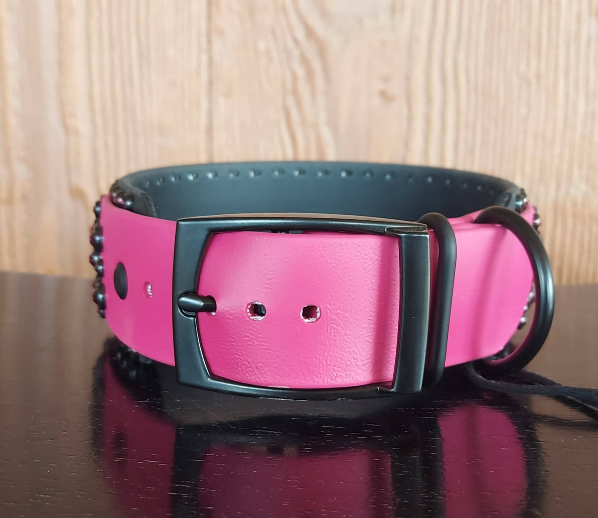 Zenith Buckle Collar - MAGENTA