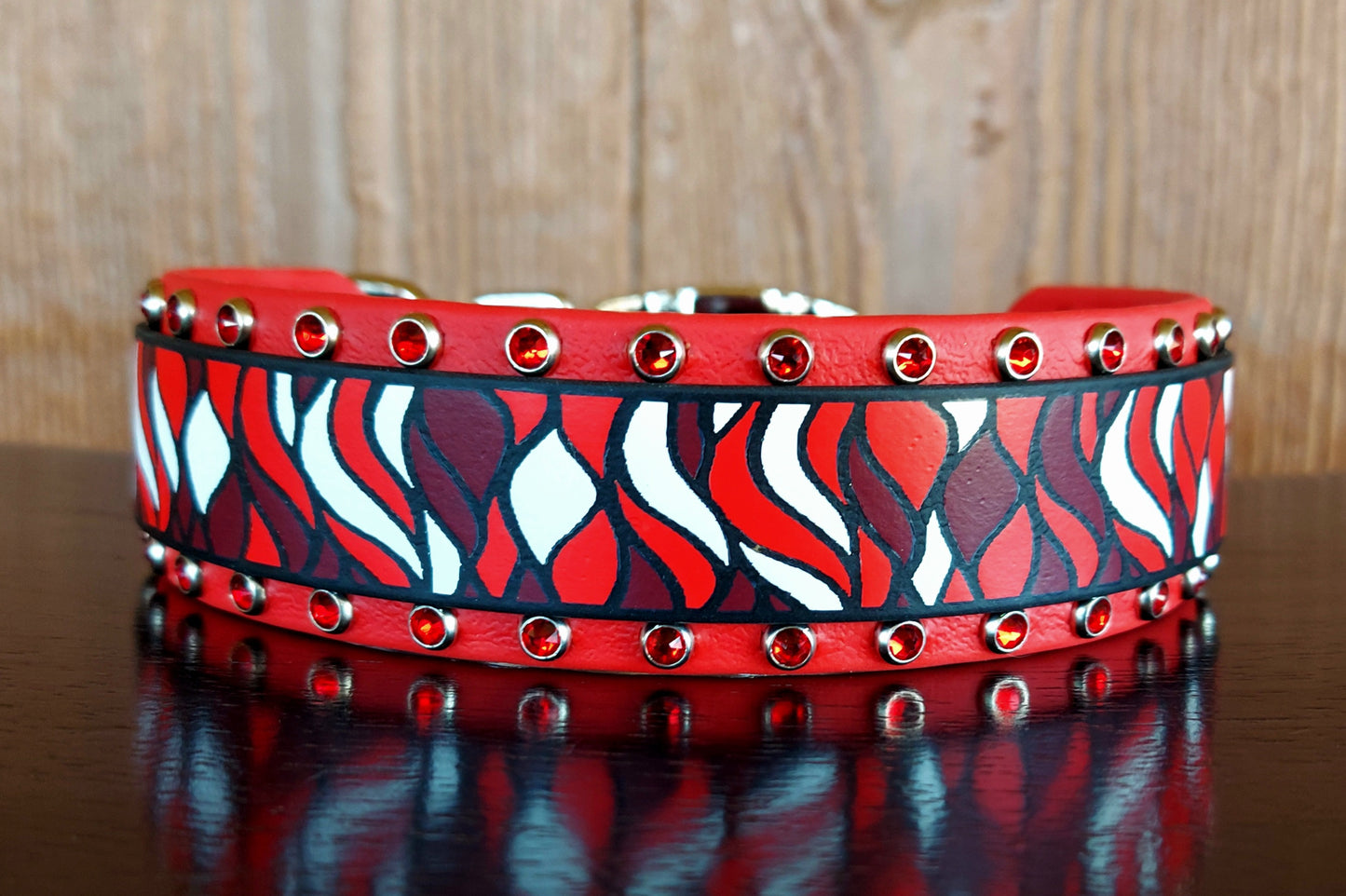 Mosaic Flames Buckle Collar