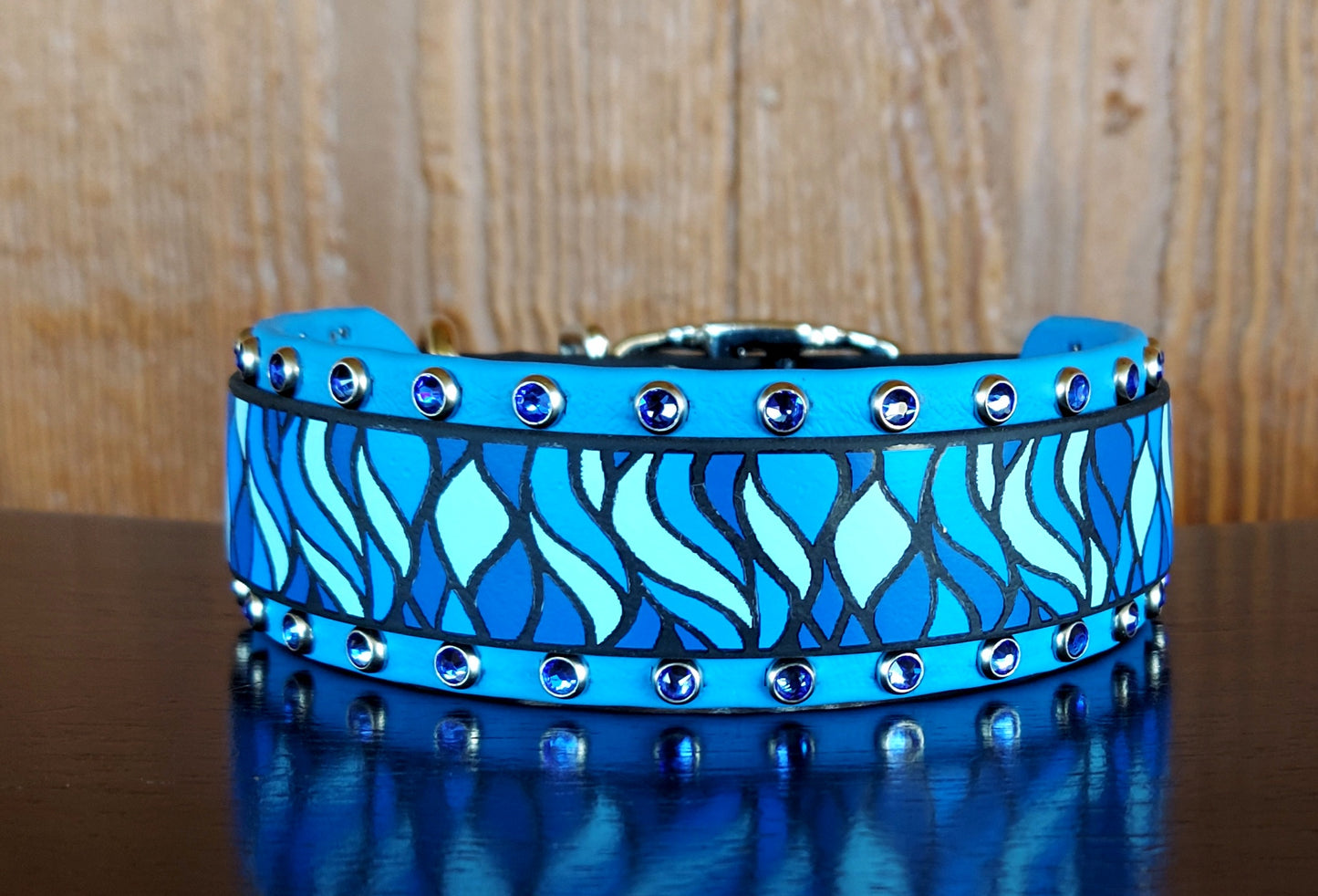 Mosaic Flames Buckle Collar