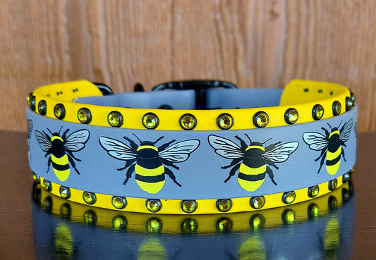 Bumble Bees Buckle Collar