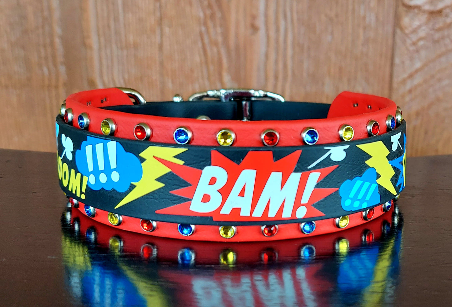 Comic Buckle Collar