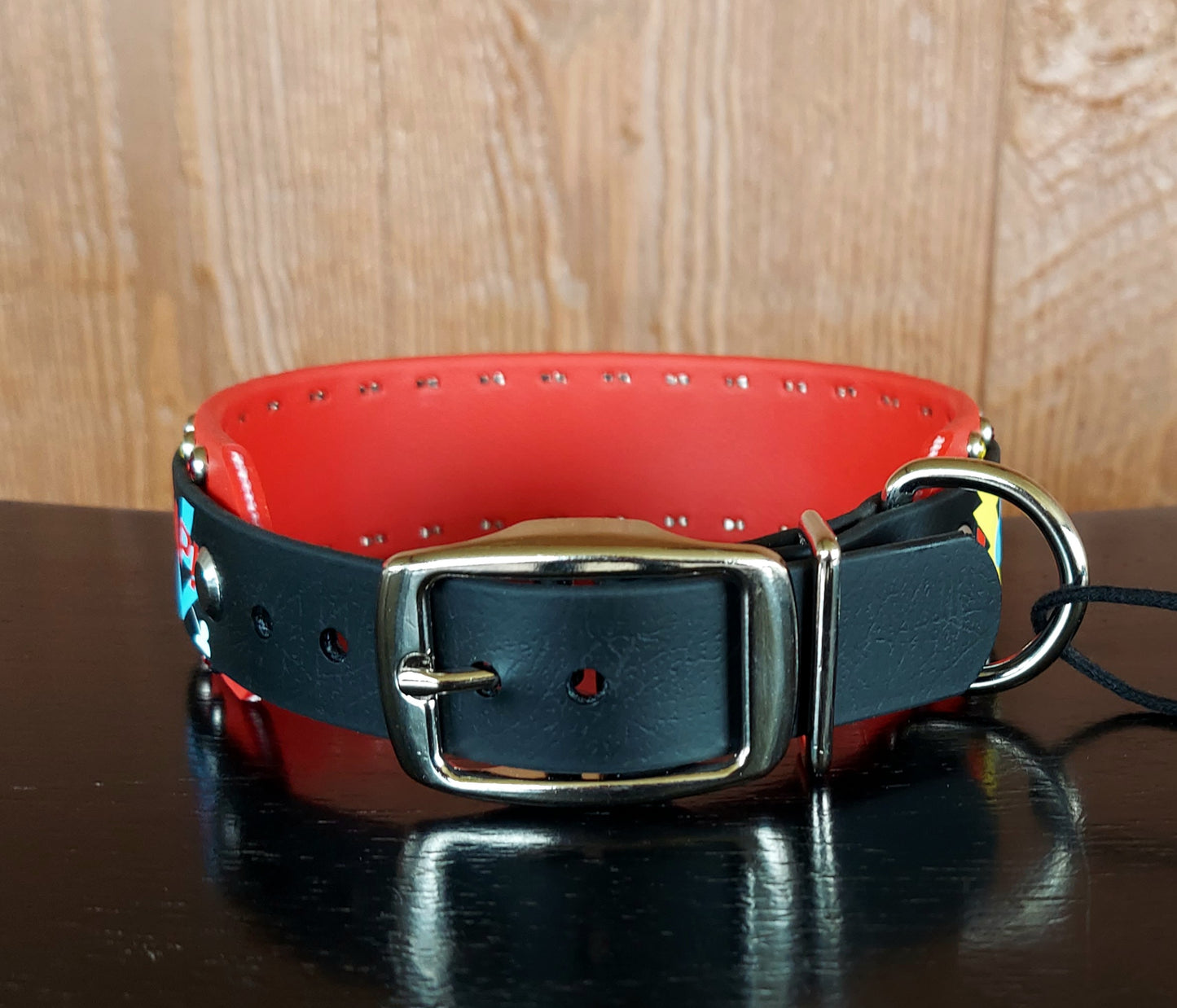 Comic Buckle Collar