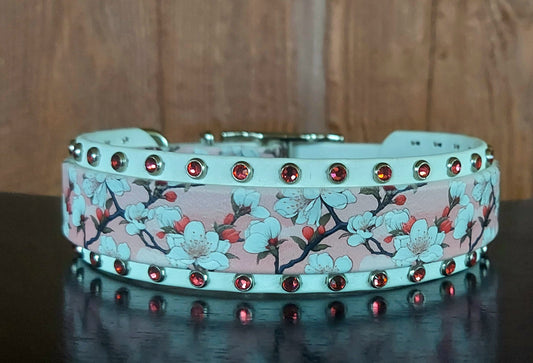 Cherry Blossoms UV Buckle Collar