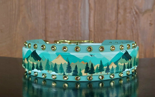 Mountain Scape UV Buckle Collar