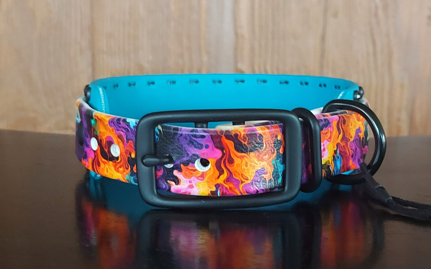 Neon Flames UV Buckle Collar, AQUA