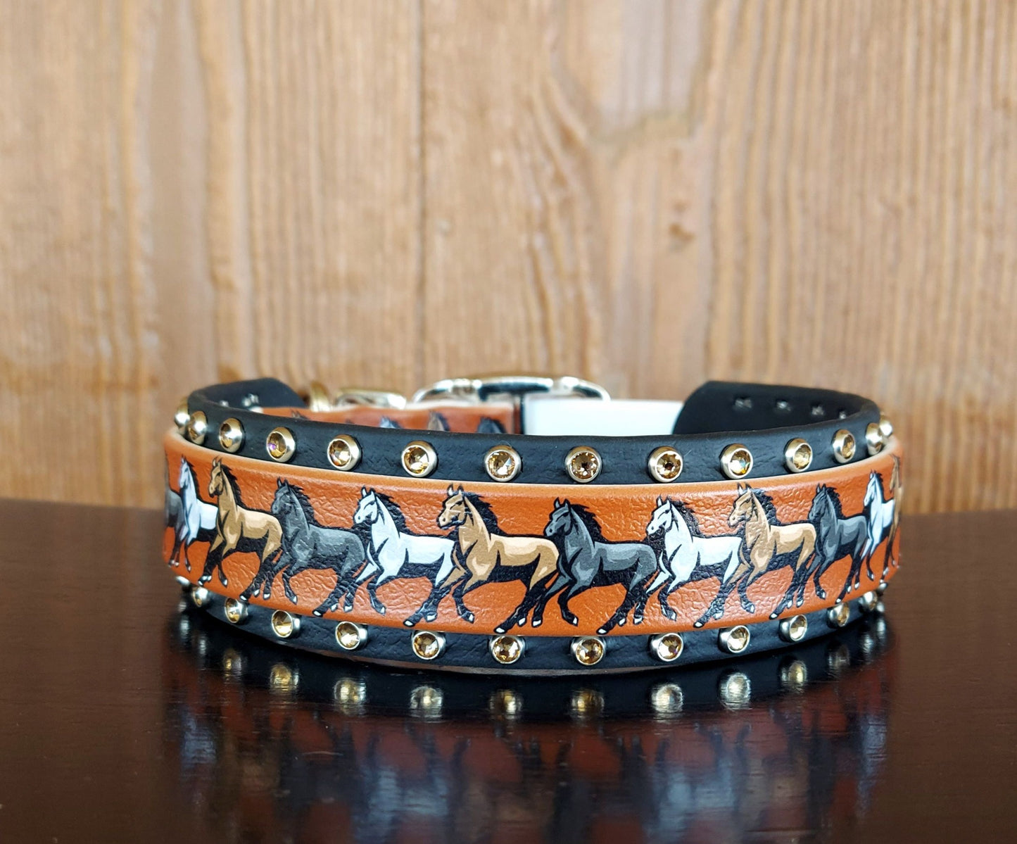 Wild Horses Buckle Collar