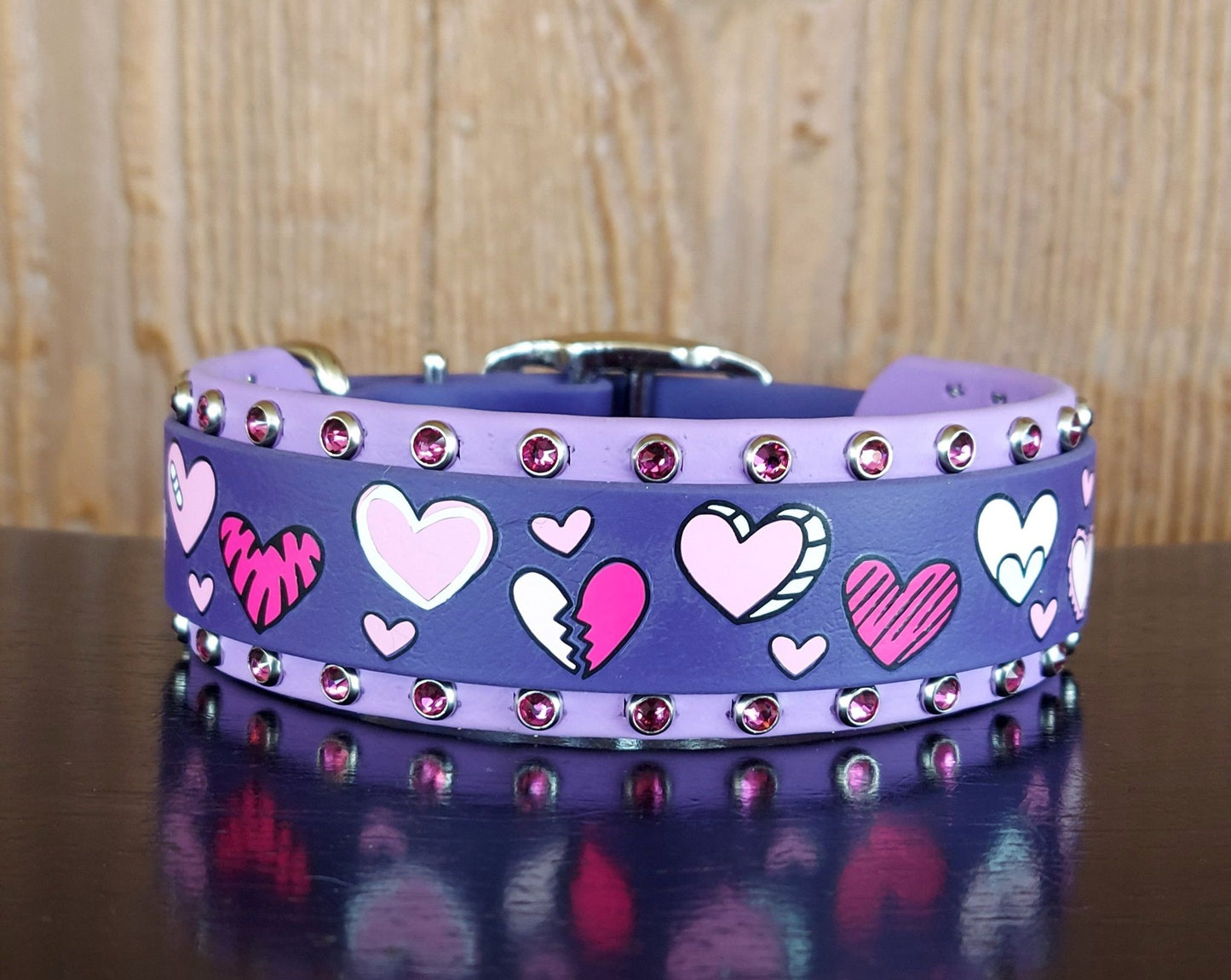 Sketch Hearts Buckle Collar