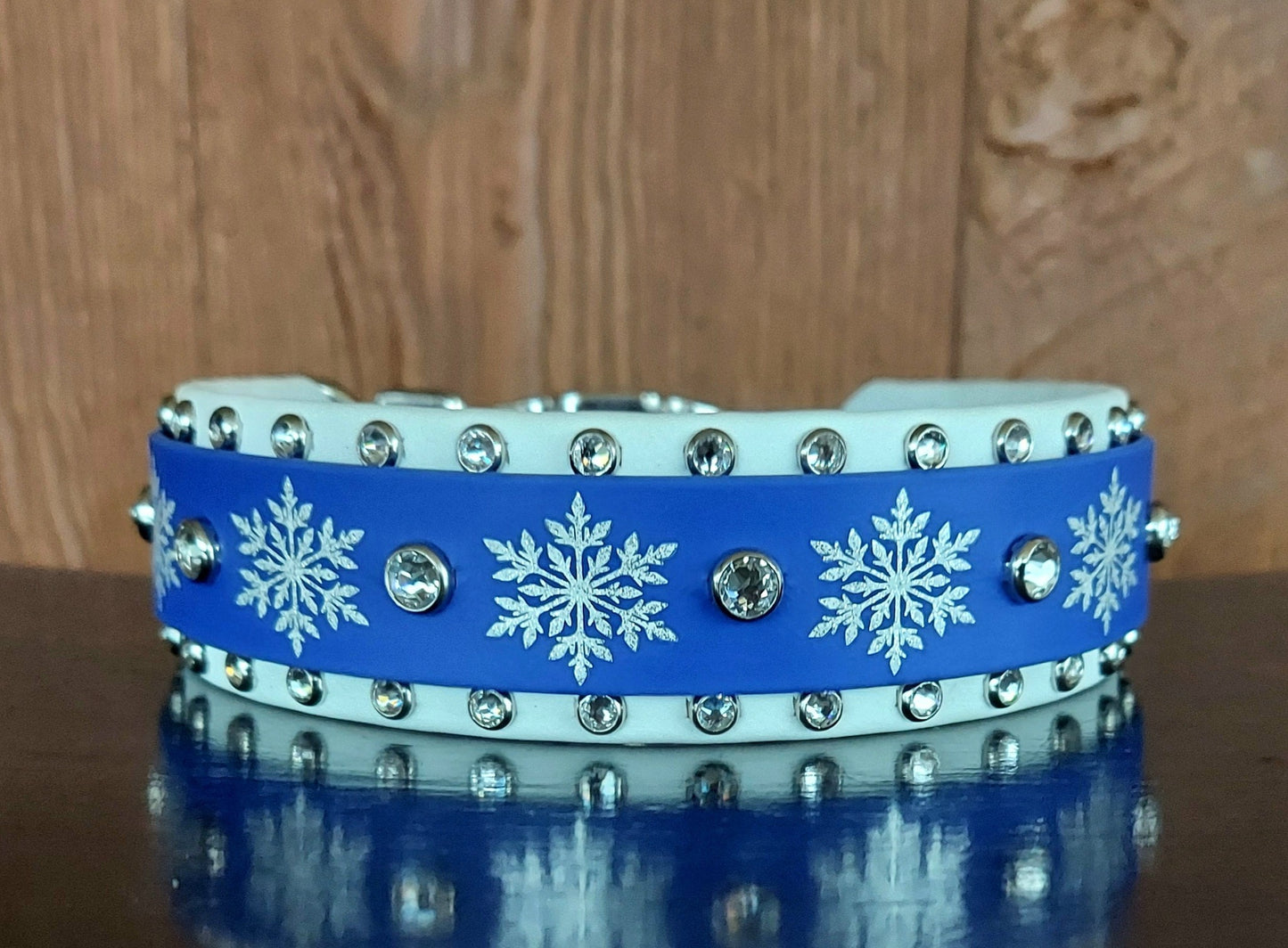 Snow Bling Buckle Collar