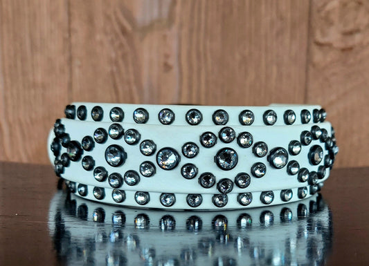 Regal WHITE Buckle Collar