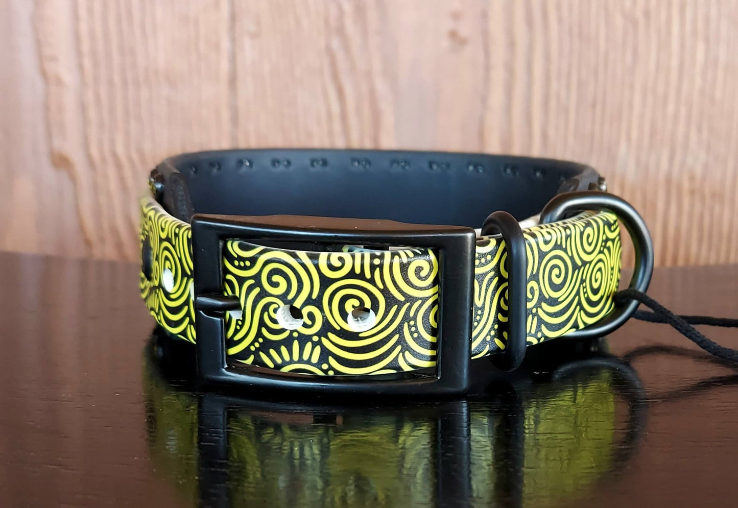 Yellow Swirls Buckle Collar