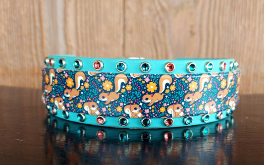 Happy Squirrels Buckle Collar