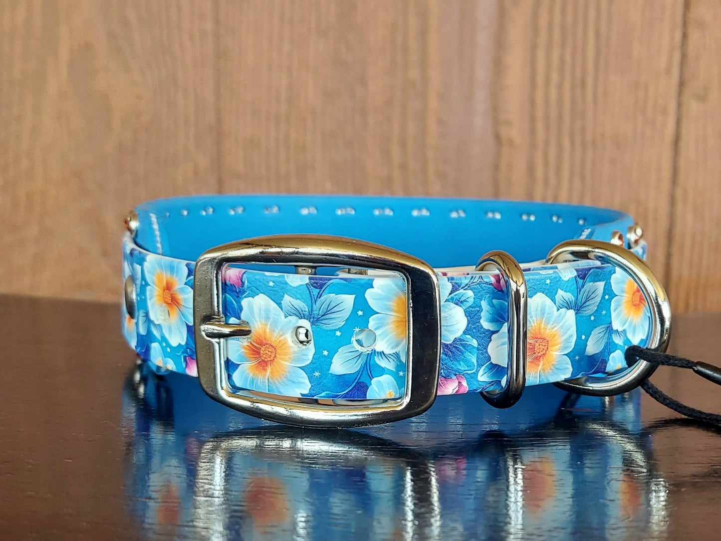 Blue Blossoms Buckle Collar