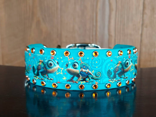 Karma Chameleon Buckle Collar