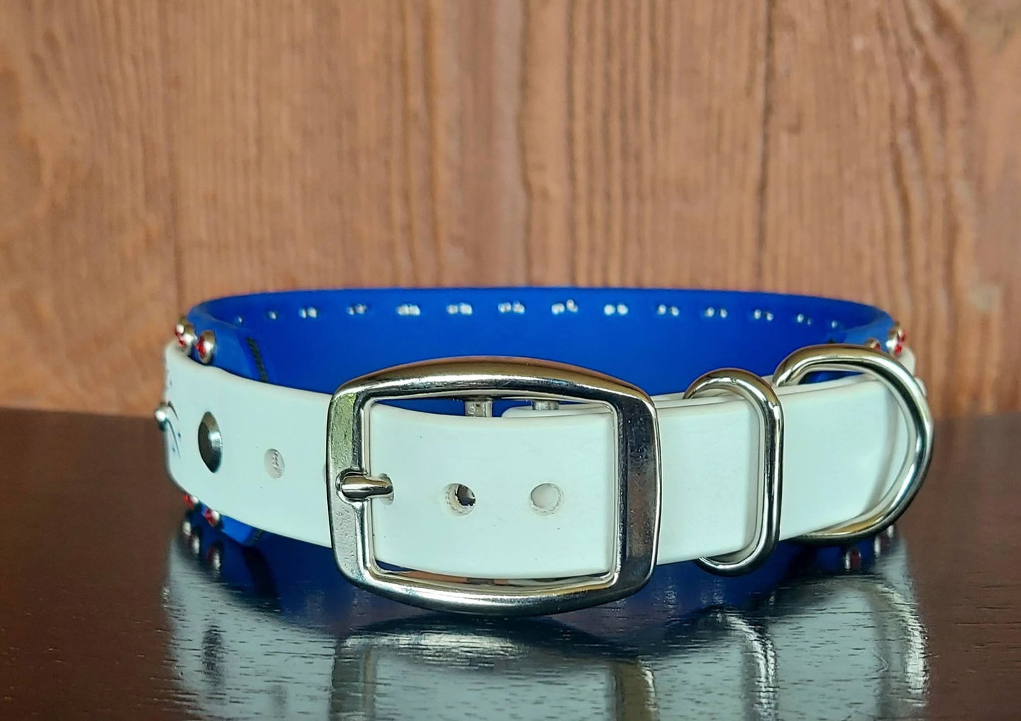 Fireworks WHITE/BLUE Buckle Collar