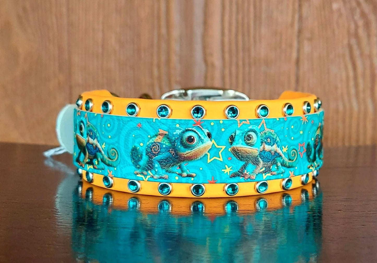 Karma Chameleon MANGO Buckle Collar