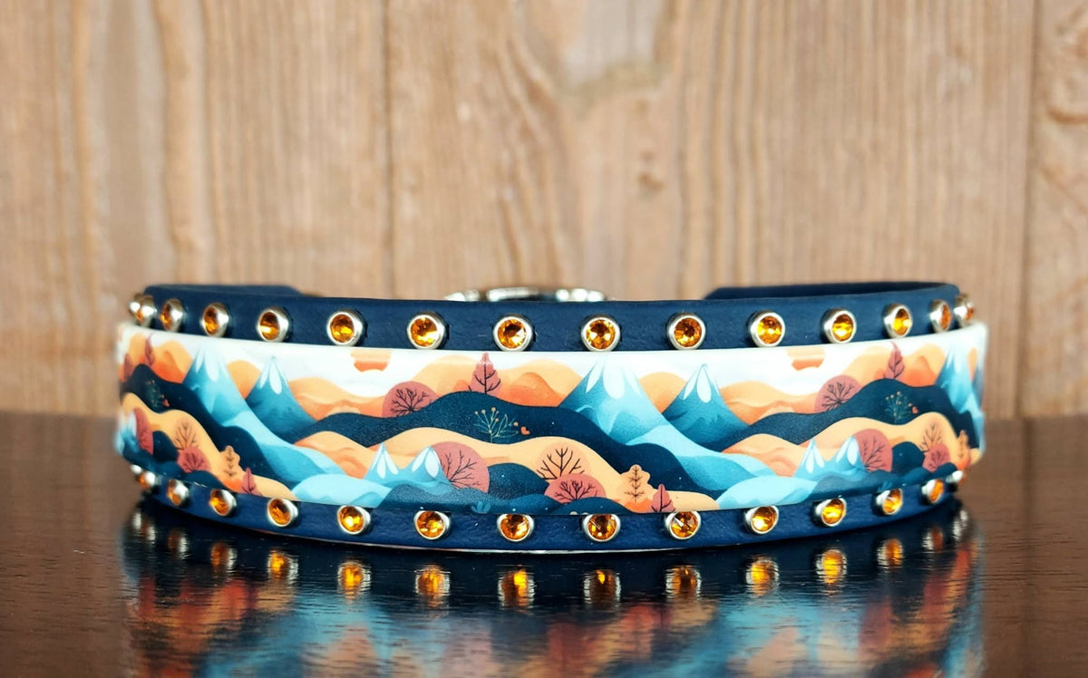 Fall Mountains Buckle Collar